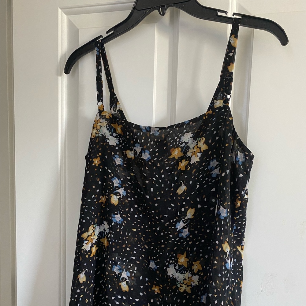 cabi Cami with adjustable Straps - Like New!